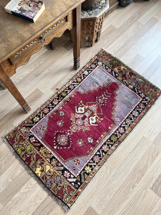 美しいシャンデリアのマーデン絨毯 約139×82