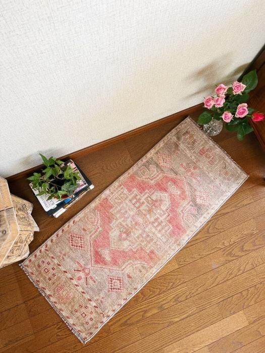 猫型ラグ、ヴィンテージラグ、トルコラグ、ミニラグ つま先立ち 猫型ラグ、ヴィンテージラグ、トルコラグ、ミニラグ つま先立ち