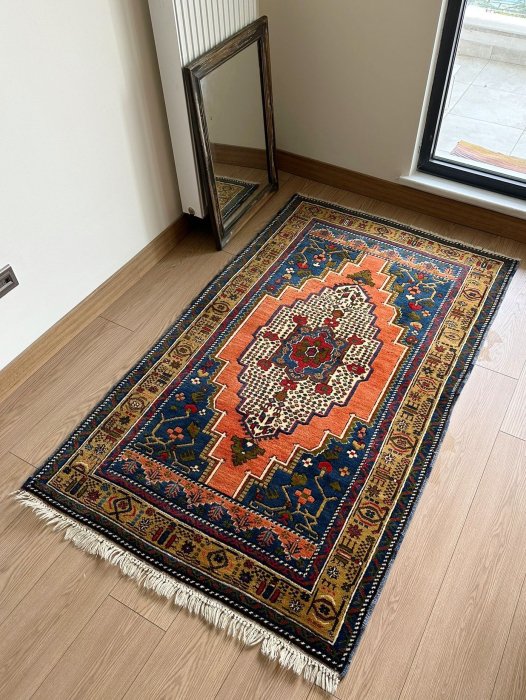 伝統的なトルコ絨毯 タシュプナル  183×109