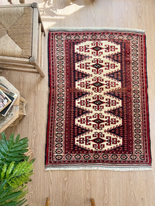 トルクメン絨毯トルクメンラグバルーチ絨毯バルーチラグペルシャ絨毯