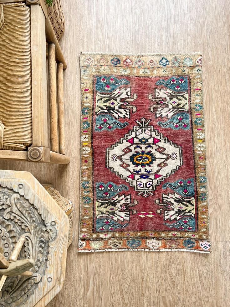 とても年代ヴィンテージ ウールラグトルコ絨毯ヤスティックラグ43cmx95cm とても年代ヴィンテージ ウールラグトルコ絨毯ヤスティックラグ