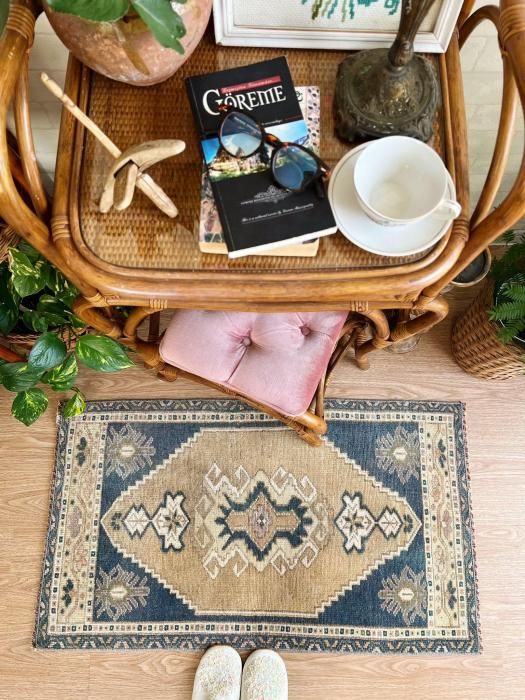 <img class='new_mark_img1' src='https://img.shop-pro.jp/img/new/icons13.gif' style='border:none;display:inline;margin:0px;padding:0px;width:auto;' />Vintage Turkish Mini Rug   58100