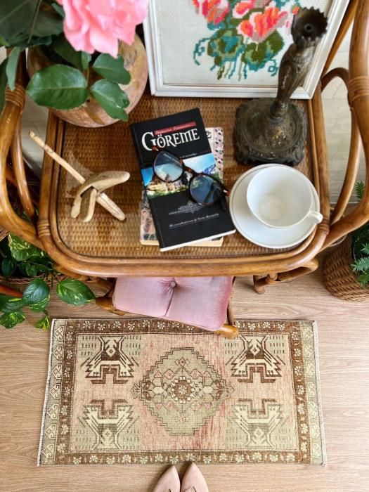 <img class='new_mark_img1' src='https://img.shop-pro.jp/img/new/icons13.gif' style='border:none;display:inline;margin:0px;padding:0px;width:auto;' />Vintage Turkish Mini Rug   4792