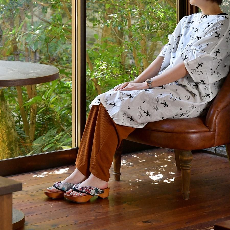 錦秋に移ろい行く｜tamaki｜下駄 ｜美しく正しい姿勢へ導く下駄tamaki