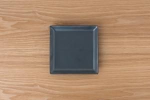 SQUARE | 長角皿 黒鉄砂 - 有田焼・波佐見焼の通販|シンプルで SQUARE | 長角皿 黒鉄砂 - 有田焼・波佐見焼の通販|シンプルで
