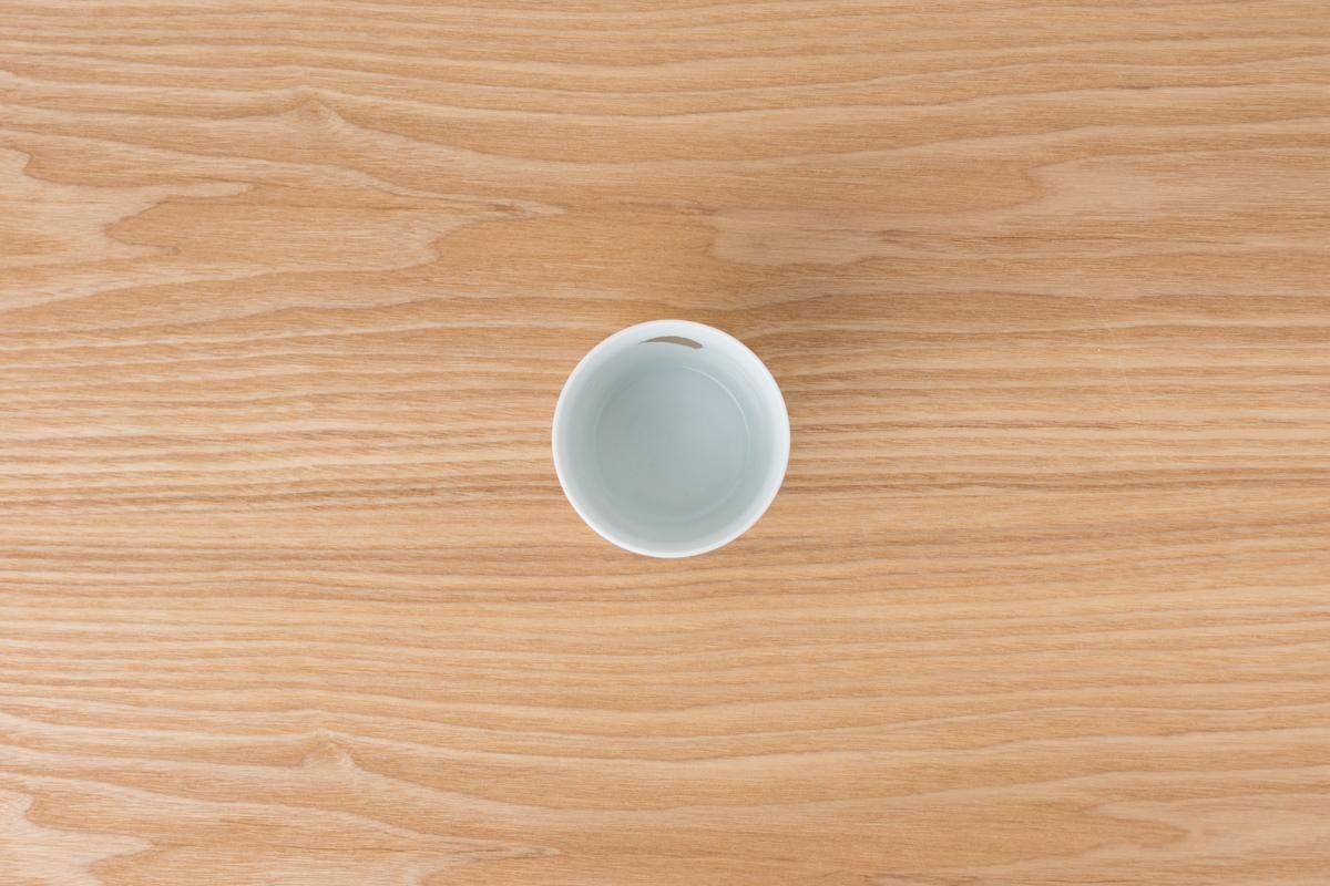 古伊万里　そば猪口　牡丹紋様　染付　白磁　有田焼き　　江戸時代 有田四様 | 初期伊万里様式 | そば猪口 雨紋 - 有田焼・波佐見焼