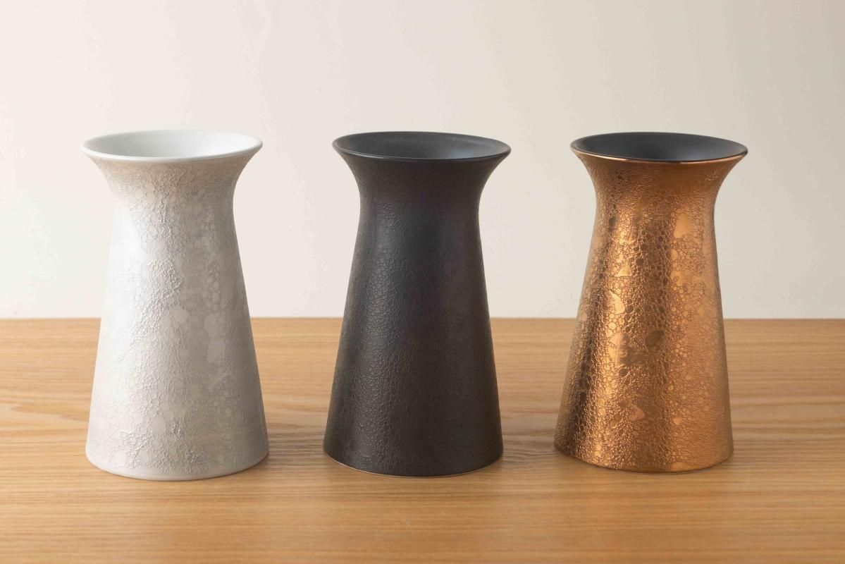 Flower vase | フラワーベース 泡化粧(黒) - 有田焼・波佐見焼の Flower vase | フラワーベース 泡化粧(黒) - 有田焼・波佐見焼の