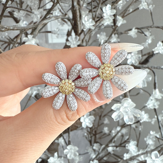 オーダー】デイジーピアス 2サイズ展開 デイジーピアス デイジー