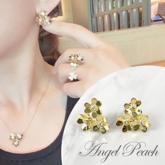 好評 合成ダイヤモンド使用のピアスなら｜Angel Peach アクセサリー