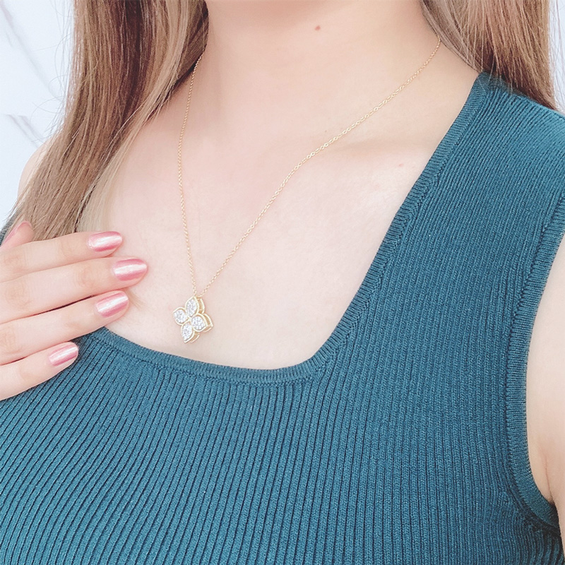 全てのアイテム 人工ダイヤモンド】スパークリング・フラワーパヴェ ネックレス アクセサリー