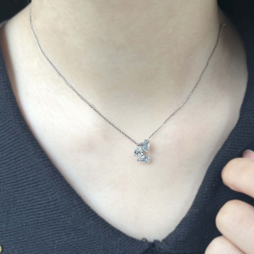 18k：オーダー】ラボグロウンダイヤモンド ペアシェイプ0.3ct×3