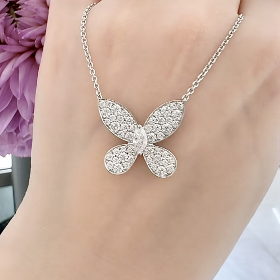 Angel Peach 蝶デザイン ネックレス インポート ジュエリー 人工ダイヤやキュービックリング取り扱い