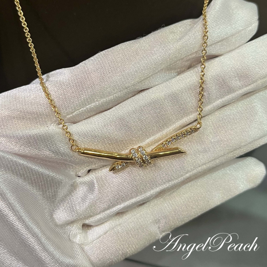 Angel Peach 蝶デザイン ネックレス インポート ジュエリー 人工ダイヤやキュービックリング取り扱い