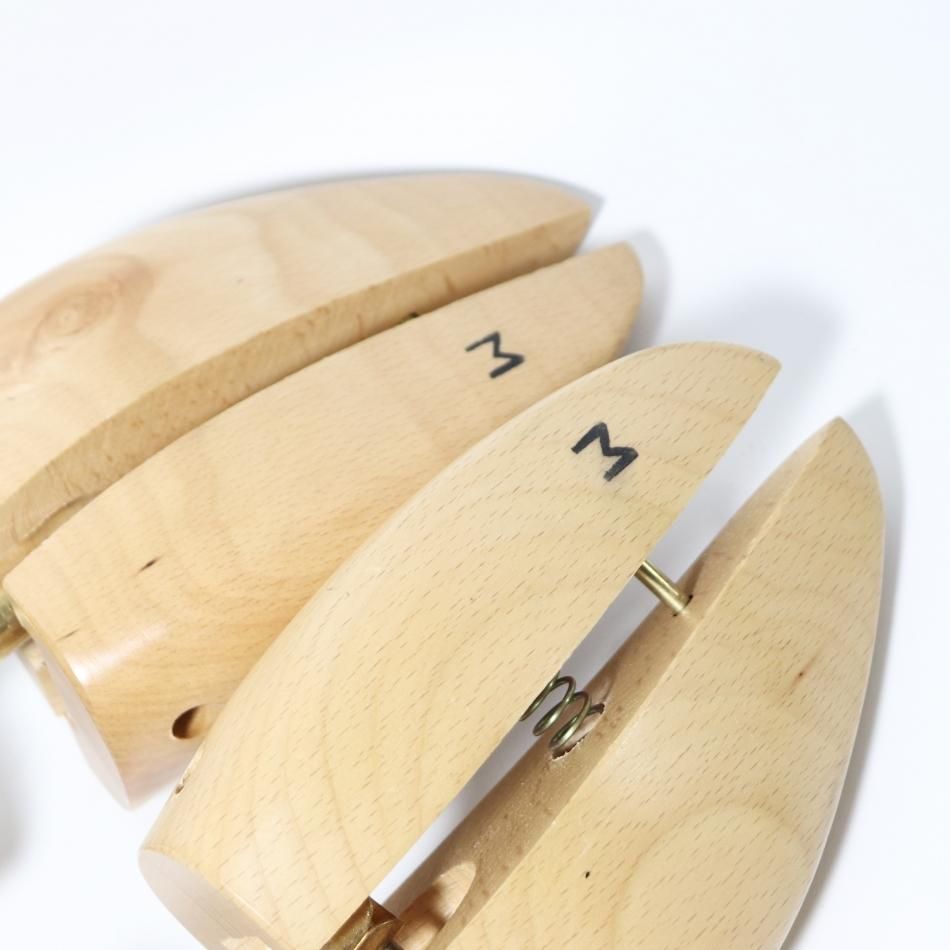 Lloyd Footwear M 木製 シューツリー サイズM 2足セット 美品” Lloyd Footwear（ロイドフットウェア）木製シューツリー