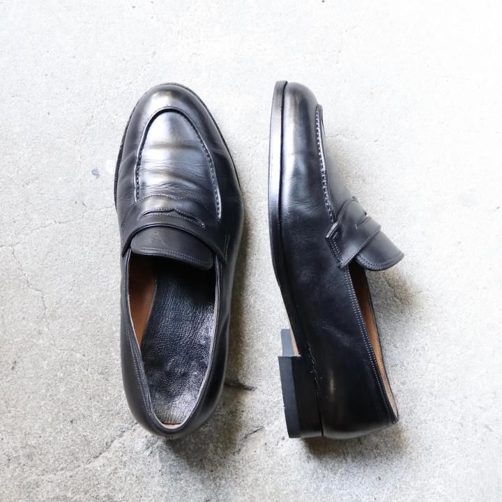 <img class='new_mark_img1' src='https://img.shop-pro.jp/img/new/icons1.gif' style='border:none;display:inline;margin:0px;padding:0px;width:auto;' />“美品” forme(フォルメ)fm-111 ローファー Size:5.5 (25.5cm) ブラック カーフ マッケイ製法 日本製  現行定価¥79,200-