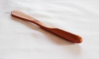 木のバターナイフー　Wood Butter knife　アメリカンチェリー材　先三角刃デザイン
