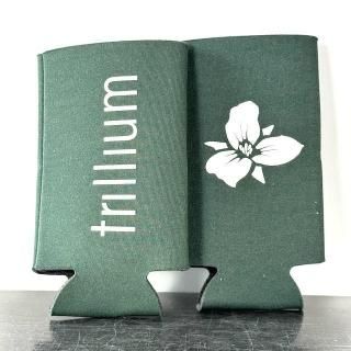 トリリウム クージー 深緑 / Trillium Koozie Deep Green