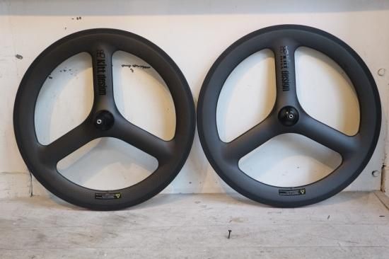 Kitt design Cabon Wheel　set 