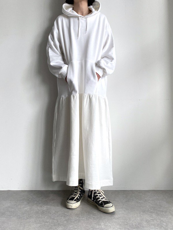 【KICI】 Long foodie dress　/  ロングパーカーワンピース (White)