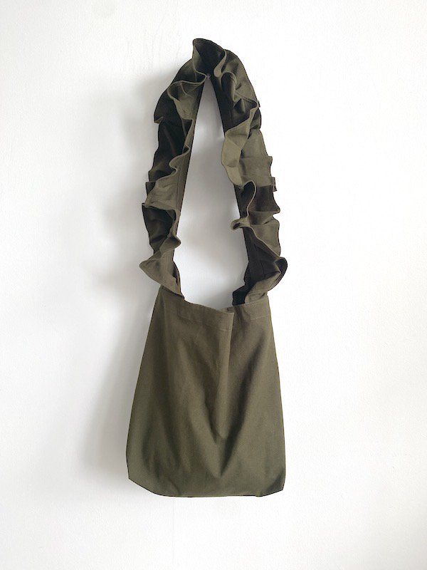 【残り1点】KICI - Canvas frill shoulder bag / 帆布フリルショルダー (  khaki  )