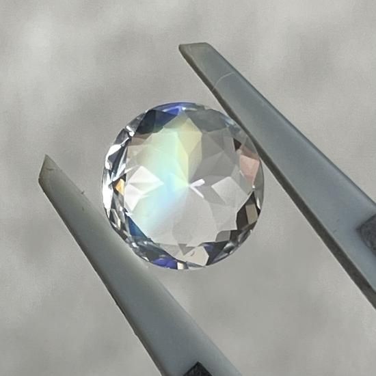 No8 マダガスカル産レインボームーンストーン 1.07ct - IRODORI
