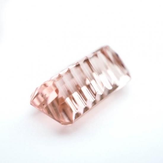モルガナイト（ナイジェリア産） IRODORI STONE John Dyer ナイジェリア産トルマリン 3.78ct - IRODORI STONE