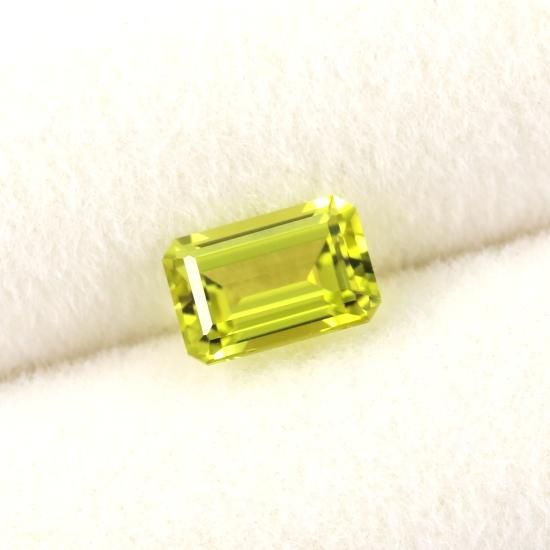 ザンビア産カナリートルマリン 0.57ct パーフェクトカット - IRODORI STONE