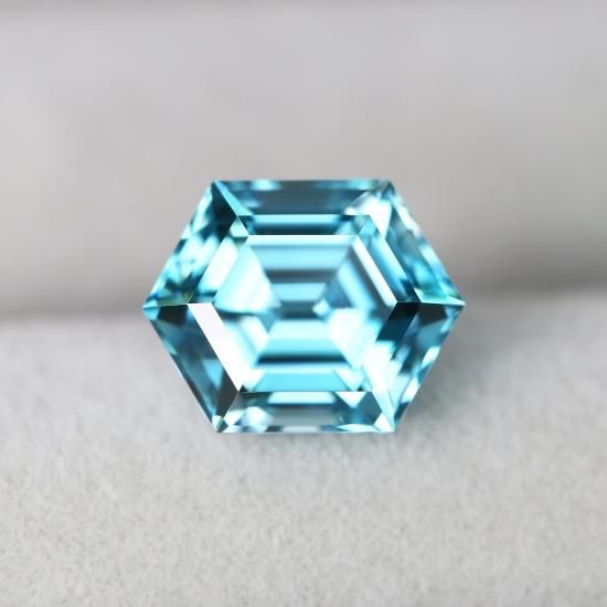 カンボジア産ブルージルコン 2.42ct パーフェクトカット カンボジア産ブルージルコン 2.42ct パーフェクトカット