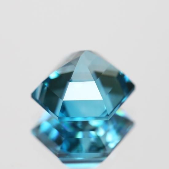カンボジア産ブルージルコン 2.42ct パーフェクトカット カンボジア産ブルージルコン 2.42ct パーフェクトカット