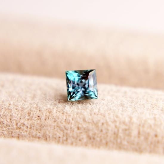 品質のいい ブラジル/ヘマチタ産アレキサンドライト 0.23ct STONE IRODORI - 指輪・リング