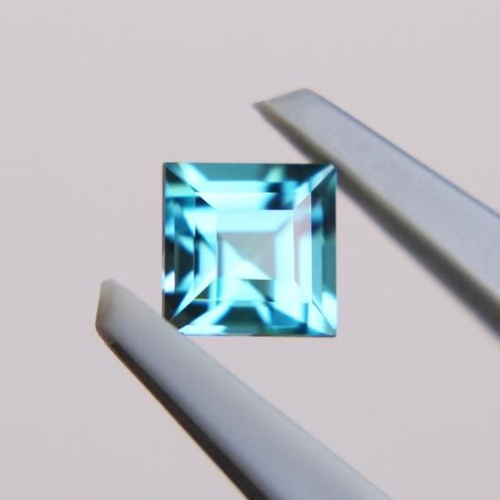 マダガスカル産グランディディエライト 0.414ct JGGL鑑別付 マダガスカル産グランディディエライト 0.414ct JGGL鑑別付