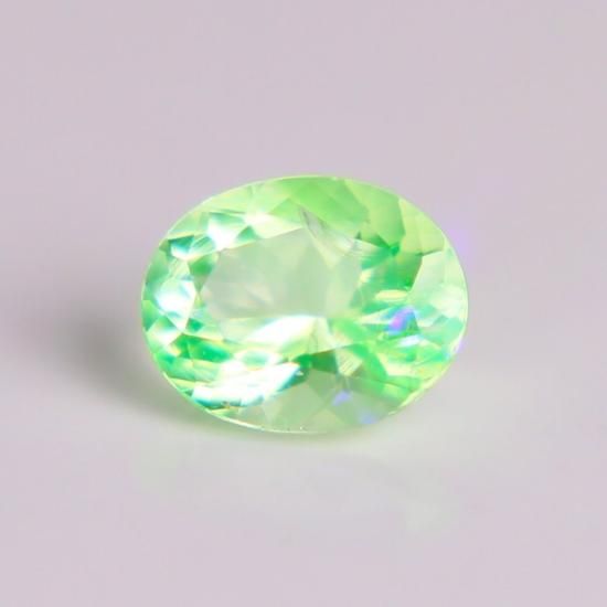 太陽光でも蛍光する！メキシコ産ハイアライトオパール0.25ct