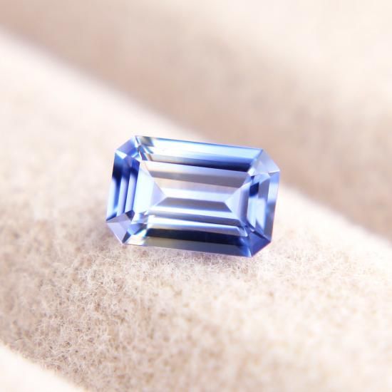 スリランカ産非加熱バイカラーサファイア0.59ct GIT鑑別付 スリランカ産非加熱バイカラーサファイア0.59ct GIT鑑別付