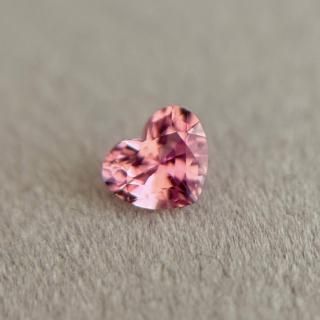 ナミビア産オレンジピンクトルマリン 2.950ct クリエイティブカット