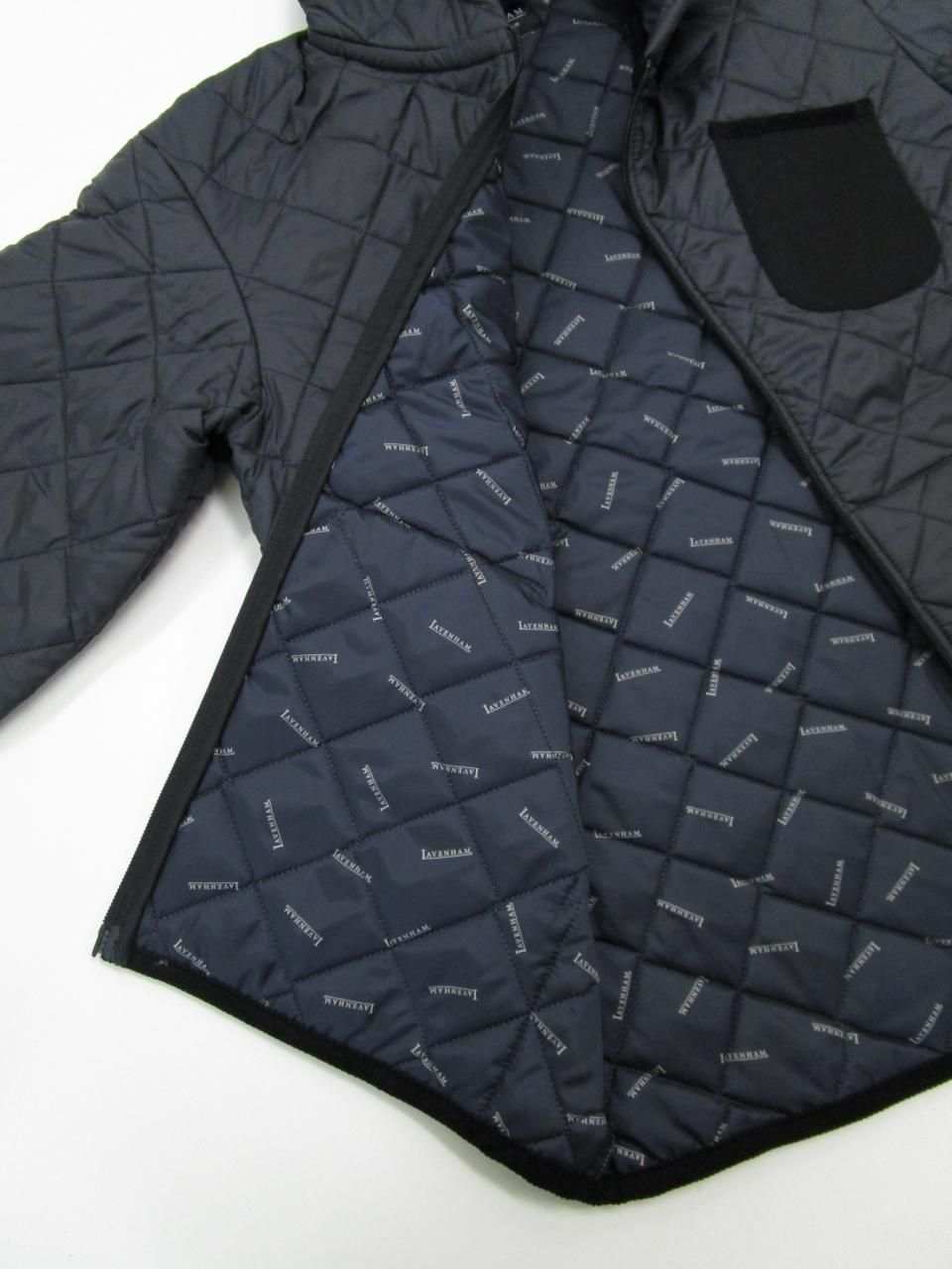 LAVENHAM ブラック フード付きジャケット LAVENHAM - 50周年コレクションフード付きジャケット - Sheth Online