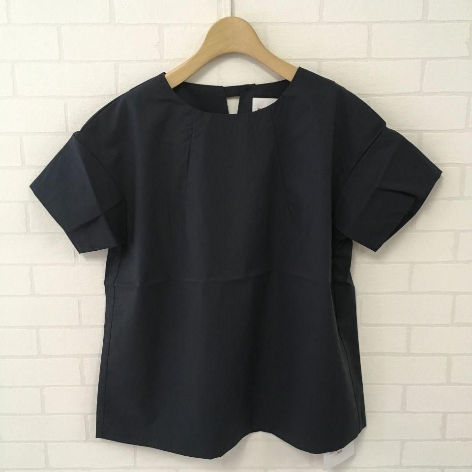 ◆未使用◆ABISTE◆プリーツ半袖ブラウス◆ダークネイビー濃紺◆ストレッチ◆M Vincent et Mireille - ダーツ 半袖プルオーバーブラウス