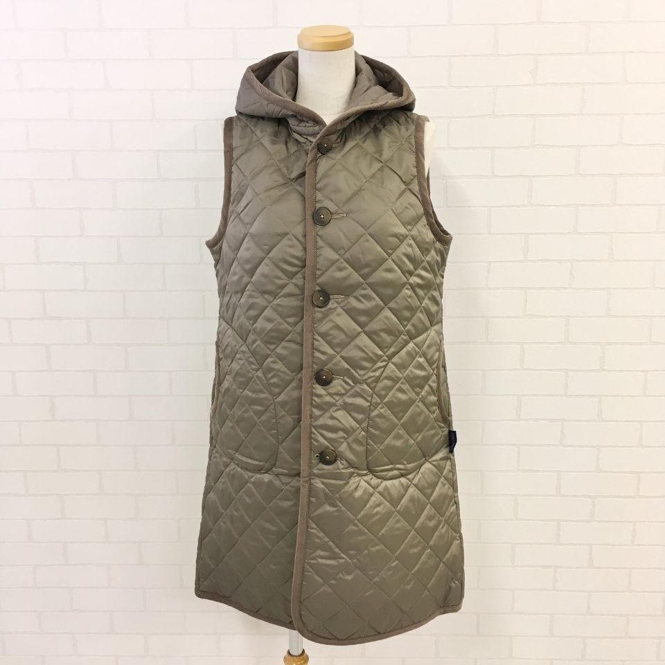 LAVENHAM - フード付キルティングロングベスト(LONG HOODED LAVENHAM - フード付キルティングロングベスト(LONG HOODED