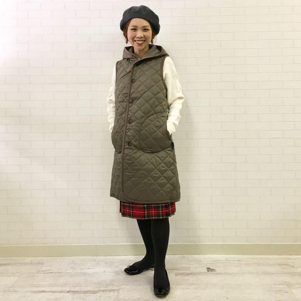 LAVENHAM - フード付キルティングロングベスト（LONG HOODED GILET 