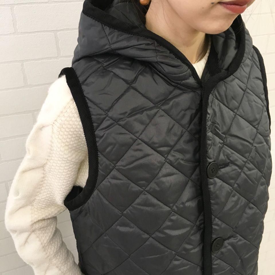 LAVENHAM - フード付キルティングロングベスト（LONG HOODED GILET