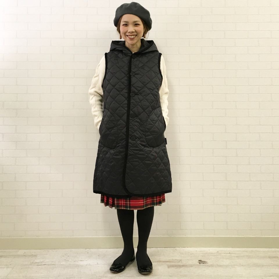 LAVENHAM - フード付キルティングロングベスト（LONG HOODED GILET