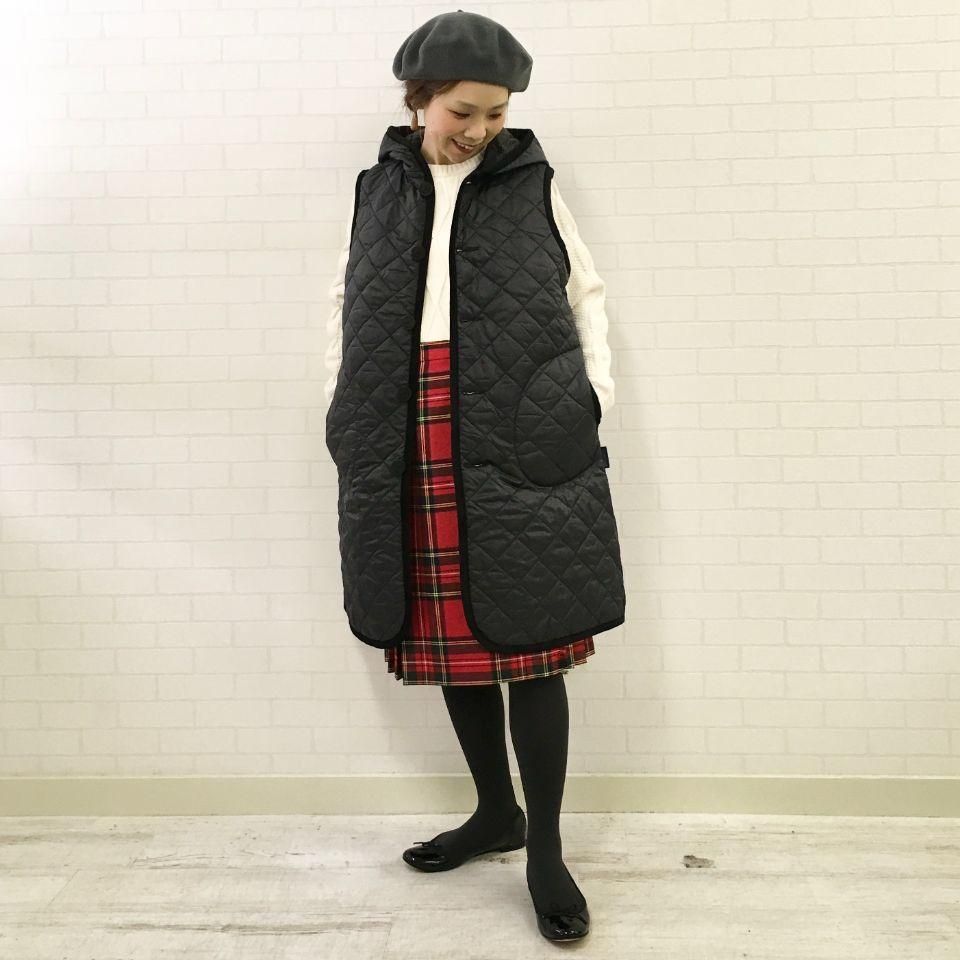 LAVENHAM - フード付キルティングロングベスト(LONG HOODED LAVENHAM - フード付キルティングロングベスト(LONG HOODED