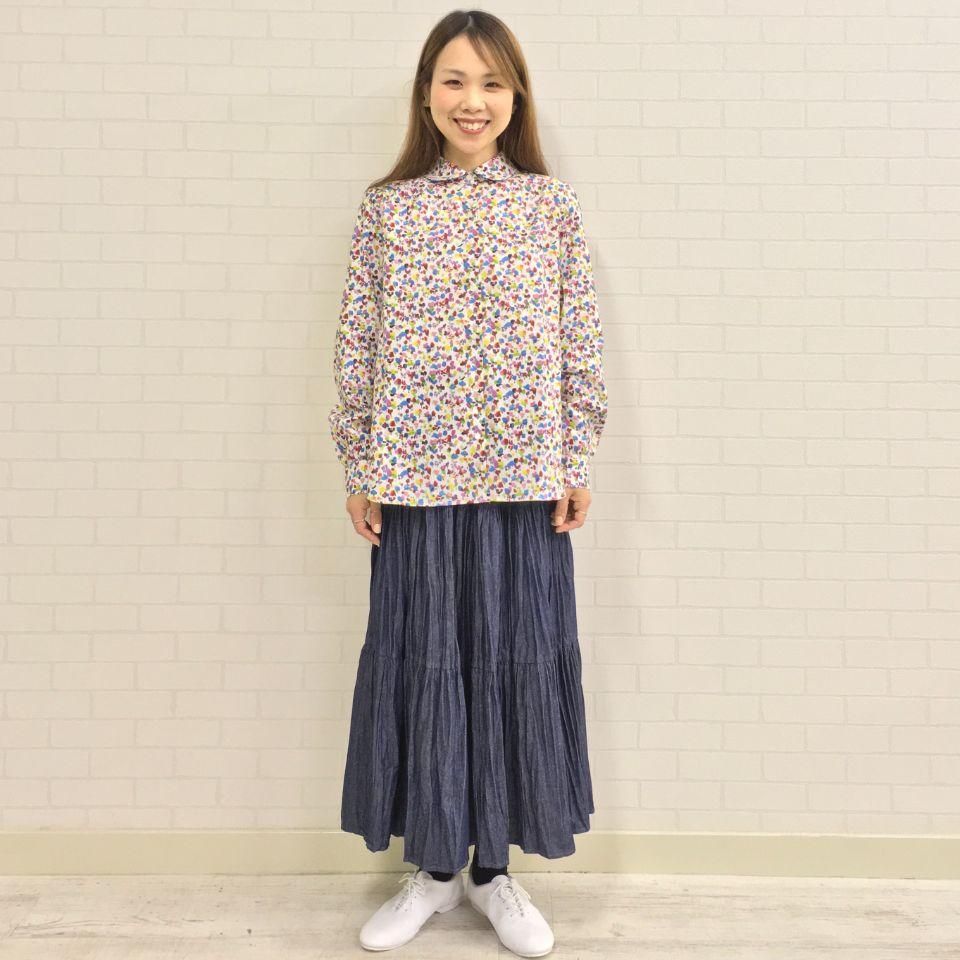 Parkes パークス　丸衿ヨークギャザー リバティブラウス　タナローン Parkes パークス 丸衿ヨークギャザー リバティブラウス