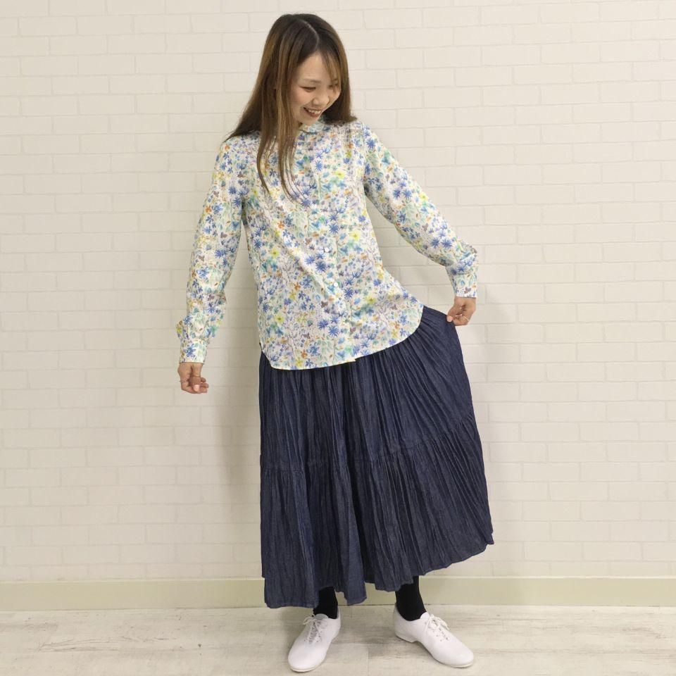 Parkes パークス 丸衿ヨークギャザー リバティブラウス