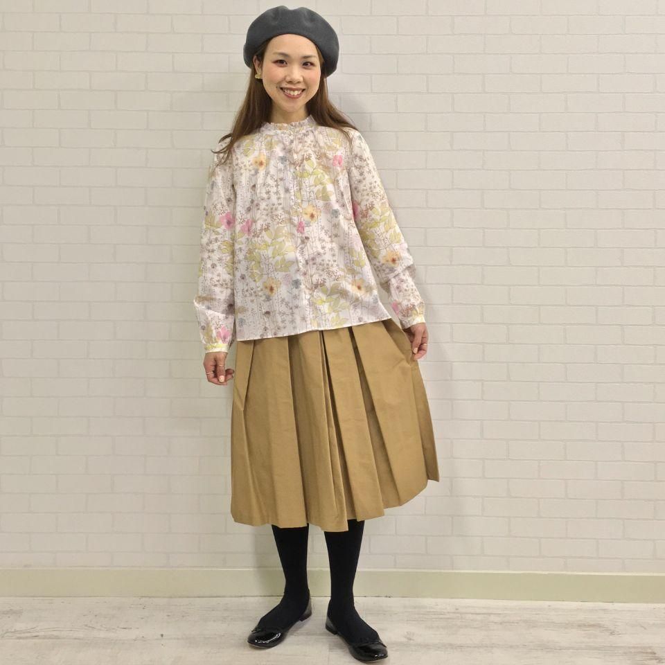 美品✨Parkes パークス リバティ タナローン 長袖 スタンドフリル襟 M Parkes - タナローン スタンドフリル長袖シャツ （リバティ