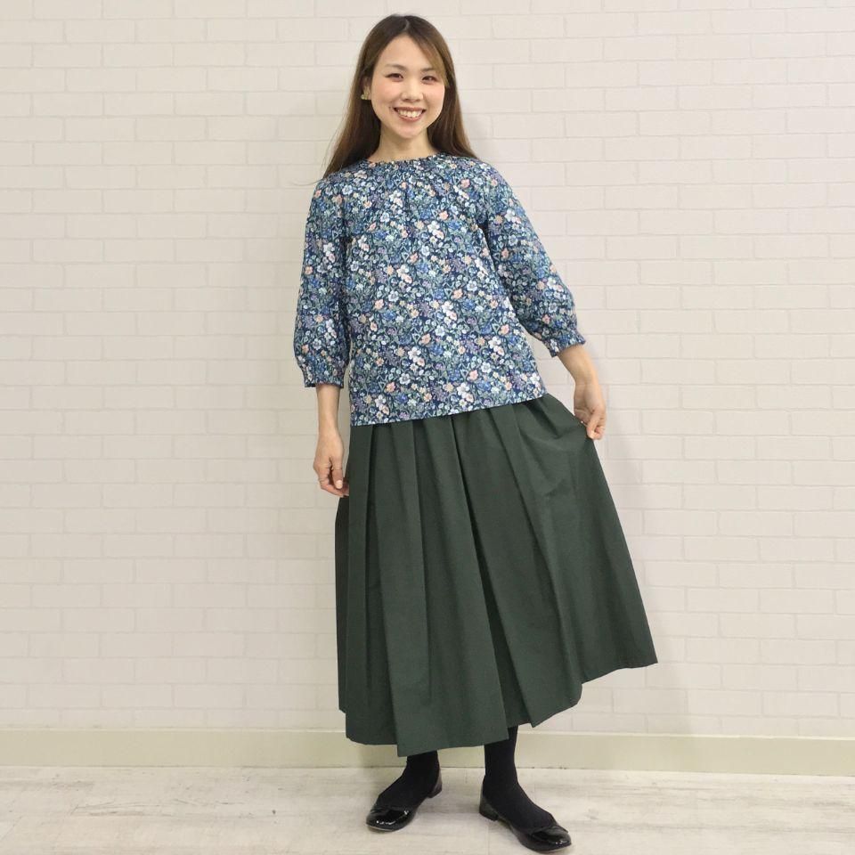 【タグ付き未使用品】parkes パークス　タナローン リバティ七分袖　ブラウス Parkes - タナローン クルーネック前シャーリングブラウス 7分