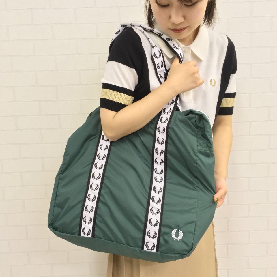 FRED PERRY - TAPED TOTE (F25012)正規取扱商品 - Sheth FRED PERRY - TAPED TOTE (F25012)正規取扱商品 - Sheth