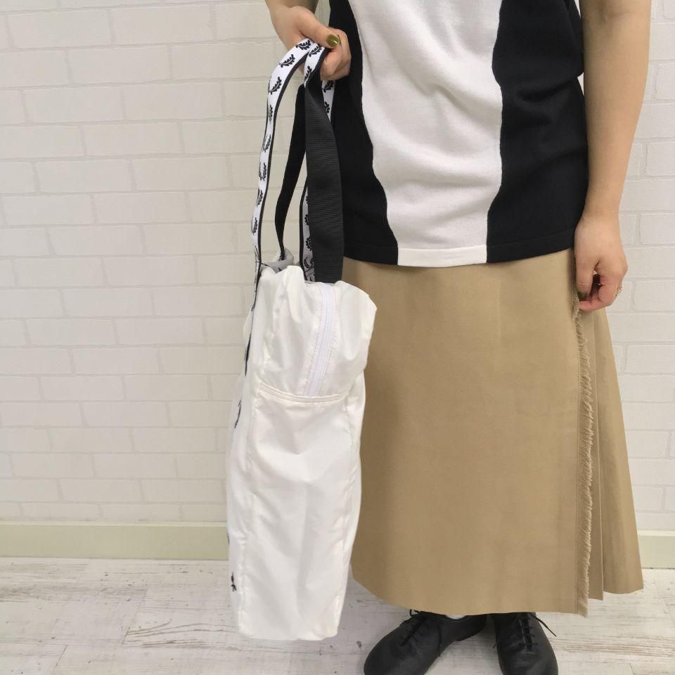 FRED PERRY - TAPED TOTE (F25012)正規取扱商品 - Sheth FRED PERRY - TAPED TOTE (F25012)正規取扱商品 - Sheth