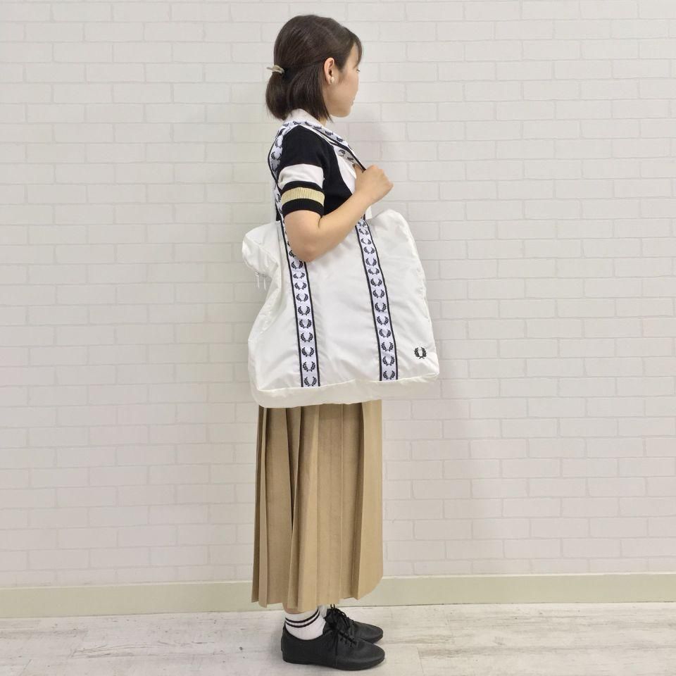 FRED PERRY - TAPED TOTE (F25012)正規取扱商品 - Sheth FRED PERRY - TAPED TOTE (F25012)正規取扱商品 - Sheth