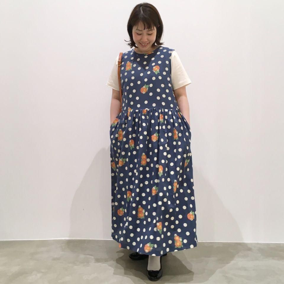 カラフルな風景プリントノースリーブワンピース　ボンポワン　10A SARAHWEAR - インディアンプリント みかん柄ノースリーブ