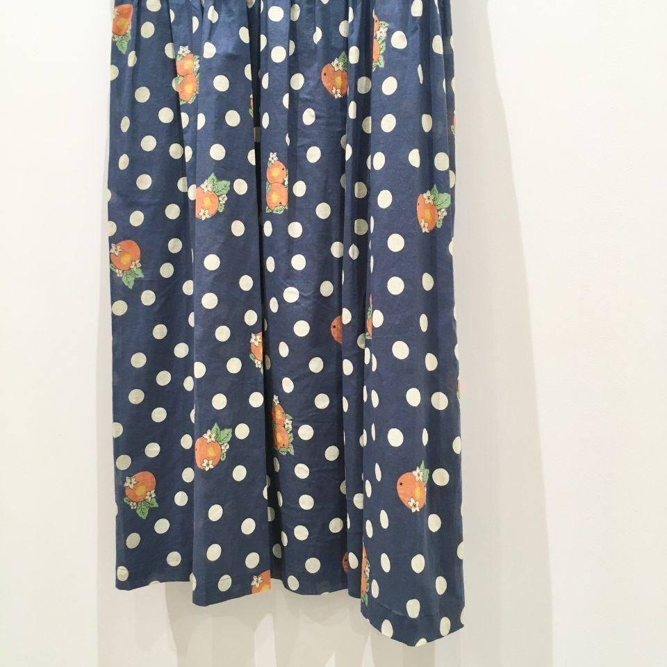 未使用 日本製 アールドゥ 伊製生地 ノースリーブワンピ スリット アロハ 総柄 SARAHWEAR - インディアンプリント みかん柄ノースリーブ